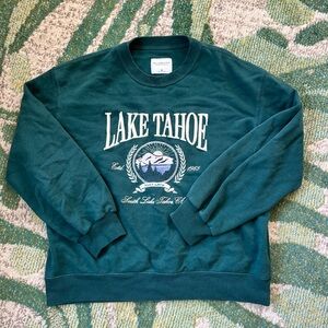 A&F traffic crew neck women’s M